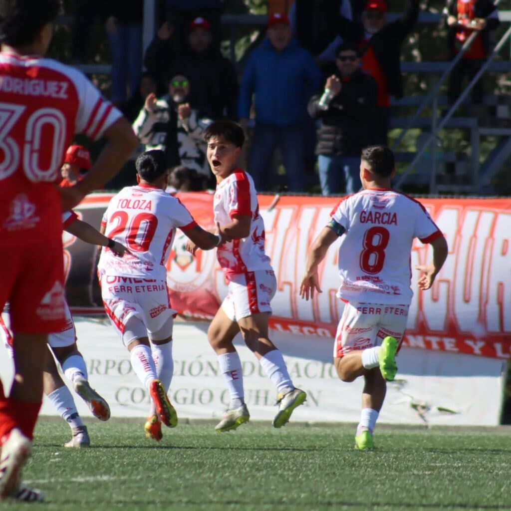 Malleco Unido Golea en Quillón y Sube a la Cima de la Tercera División